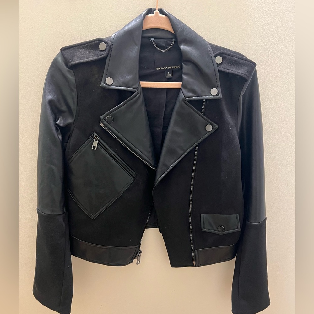 Banana Republic Black Cropped Moto Jacket High-Low Hem Size S